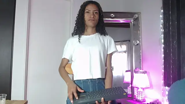 mailyn gold online show from April 14, 2026, 12:11 pm