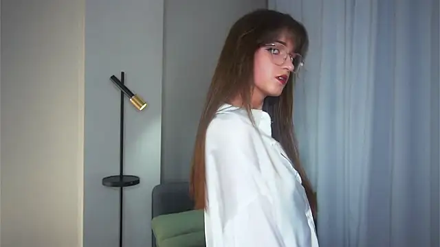 ClarineCasebolt online show from February 23, 2026, 11:18 am