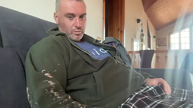 marcovik1 online show from February 18, 2026, 2:24 pm