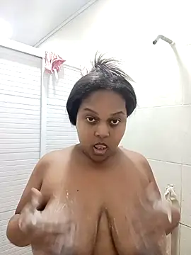 PerlaCurvasgrandes online show from March 7, 2026, 3:36 am