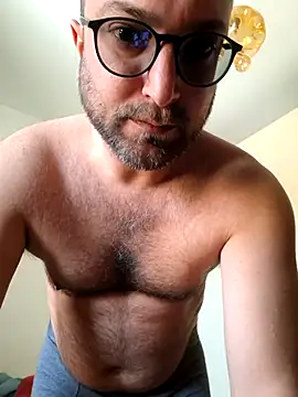 Snapshot of cetriolino chatting on February 18, 2026, 9:05 am cetriolino online show from February 18, 2026, 9:05 am