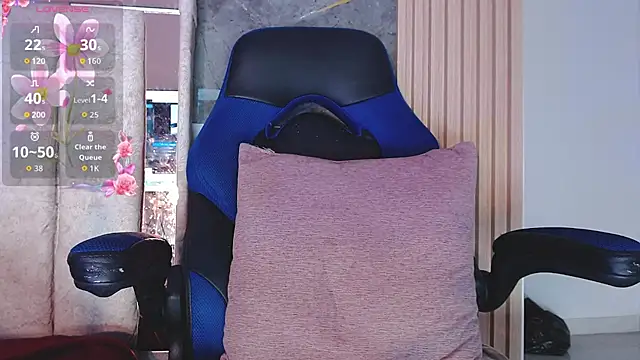 Hazumi Tsu online show from March 18, 2026, 9:18 pm