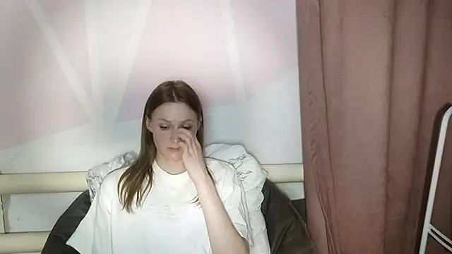 EthylGabak online show from April 21, 2026, 3:17 pm