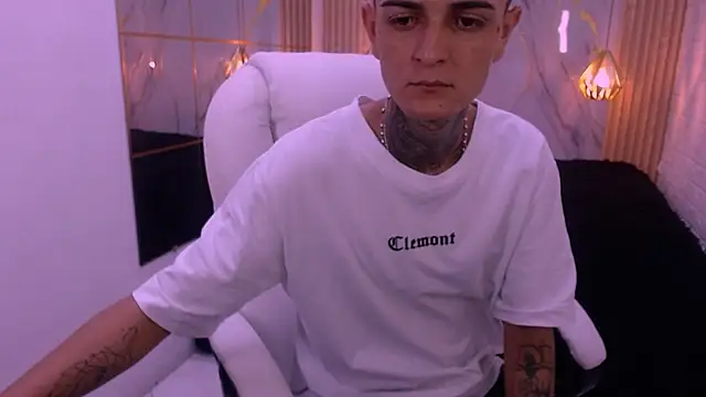 Snapshot of benjamin_anthony chatting on February 17, 2026, 12:56 pm benjamin anthony online show from February 17, 2026, 12:56 pm