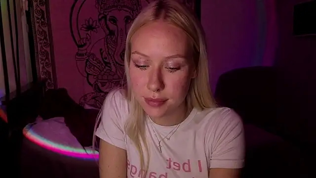 pureeangel online show from April 9, 2026, 1:49 pm