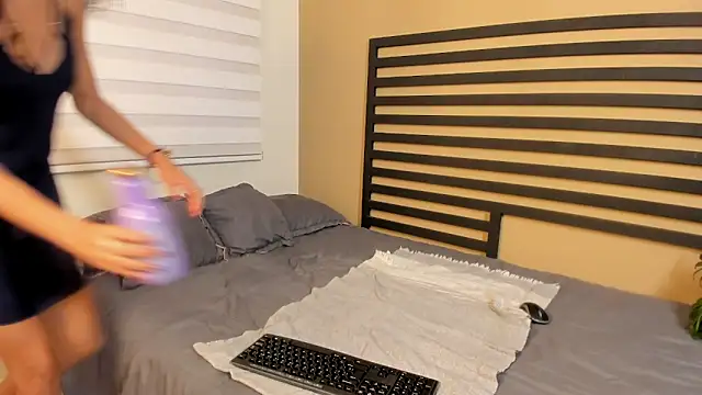 Snapshot of Tamia_25 chatting on February 18, 2026, 12:01 pm Tamia 25 online show from February 18, 2026, 12:01 pm