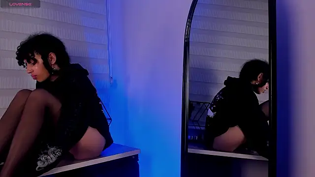 Tamia 25 online show from March 8, 2026, 2:04 am