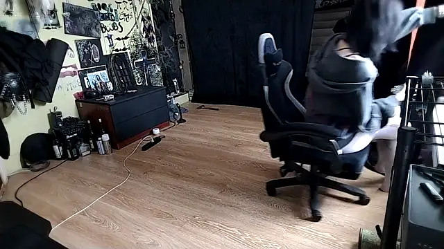 Snapshot of Shempert_ghot chatting on February 20, 2026, 11:11 am Shempert ghot online show from February 20, 2026, 11:11 am