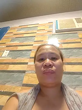 squirtshantal online show from October 13, 2025, 3:01 pm