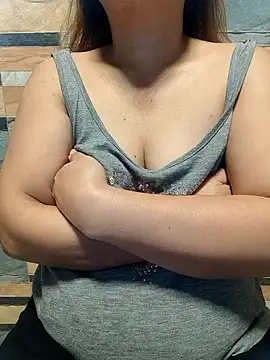 squirtshantal online show from November 14, 2025, 1:26 am