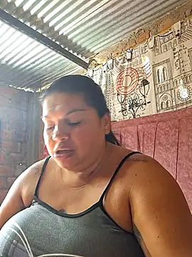 Snapshot of Juli_Powl chatting on February 25, 2026, 1:43 pm Juli Powl online show from February 25, 2026, 1:43 pm