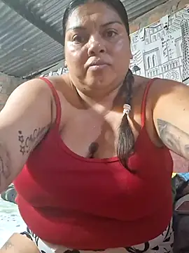 Juli Powl online show from April 11, 2026, 12:04 am