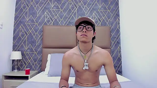 Snapshot of Escanor_Hot chatting on February 25, 2026, 7:45 pm Escanor Hot online show from February 25, 2026, 7:45 pm