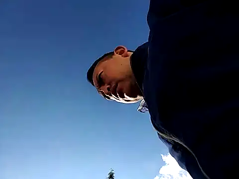 Hachi28 online show from April 3, 2026, 12:47 pm