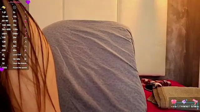 sara puerta   online show from March 12, 2026, 6:58 pm