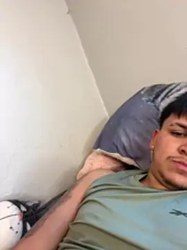 tugatitocaliente12 online show from April 8, 2026, 10:10 pm