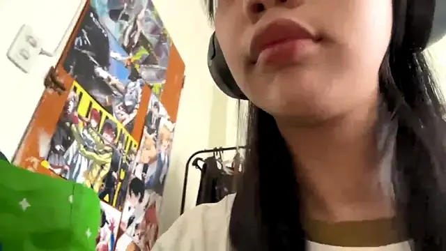 GloryKulikowski online show from February 24, 2026, 1:03 am