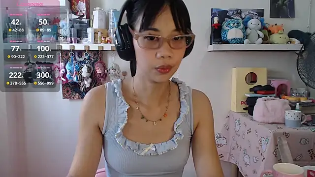 GloryKulikowski online show from March 23, 2026, 2:15 am