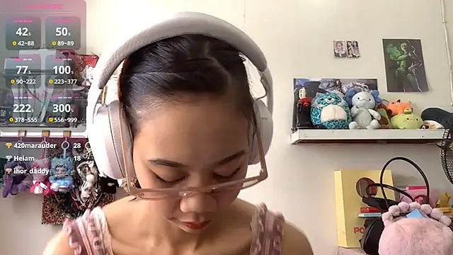 GloryKulikowski online show from March 27, 2026, 2:28 am