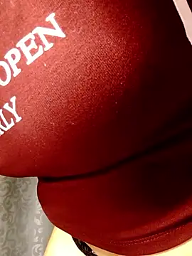 yiyi-Lynk online show from February 21, 2026, 4:52 pm