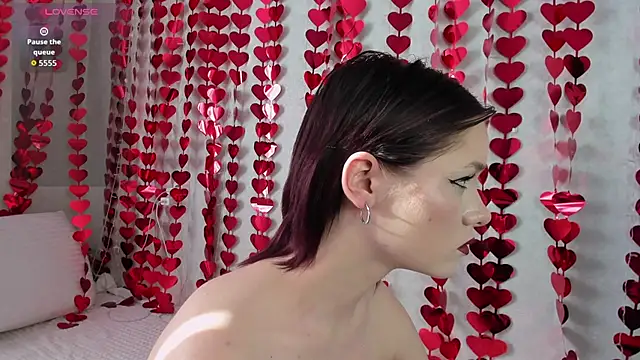 Snapshot of SirenBeatrice chatting on February 15, 2026, 10:03 am SirenBeatrice online show from February 15, 2026, 10:03 am