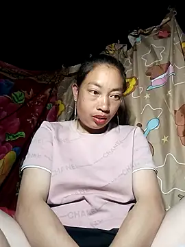 Susuu5790 online show from April 12, 2026, 8:47 pm