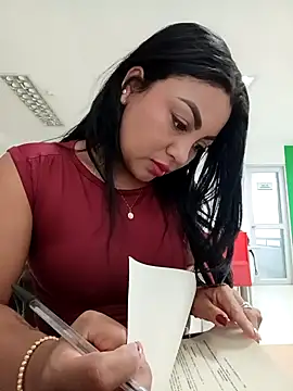 ValeriaVilla2 online show from February 17, 2026, 1:18 pm