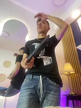 Snapshot of Dark_Nico chatting on February 21, 2026, 4:02 am Dark Nico online show from February 21, 2026, 4:02 am