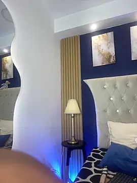 Snapshot of Dark_Nico chatting on February 25, 2026, 4:11 am Dark Nico online show from February 25, 2026, 4:11 am