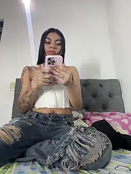 Snapshot of eimmy__skinny chatting on May 19, 2026, 5:58 am eimmy skinny online show from May 19, 2026, 5:58 am