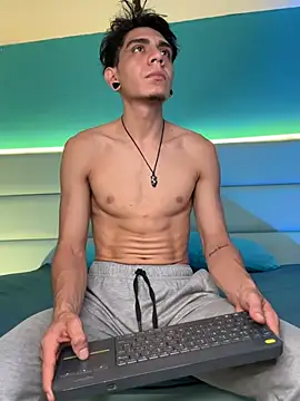 abrilandjulian online show from March 12, 2026, 11:49 am