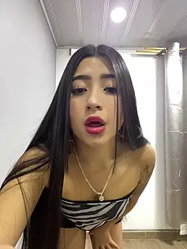 Miss isakovaa online show from February 15, 2026, 11:08 am