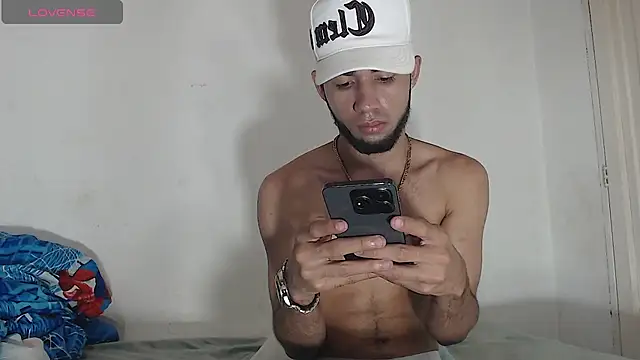 Snapshot of Jhon_malo chatting on August 3, 2026, 10:24 pm Jhon malo online show from August 3, 2026, 10:24 pm