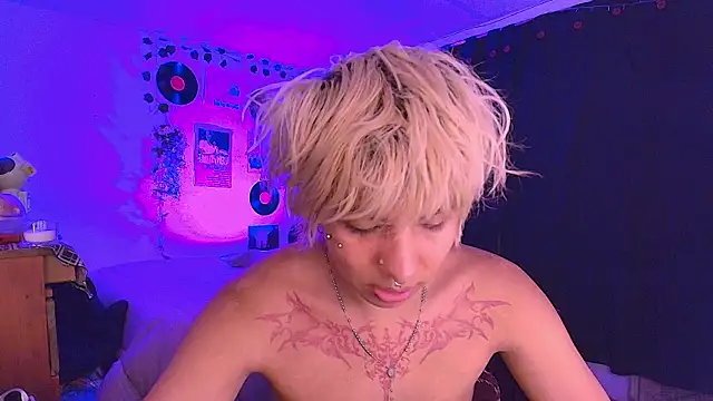 Snapshot of prince_oliverr chatting on February 18, 2026, 10:11 am prince oliverr online show from February 18, 2026, 10:11 am