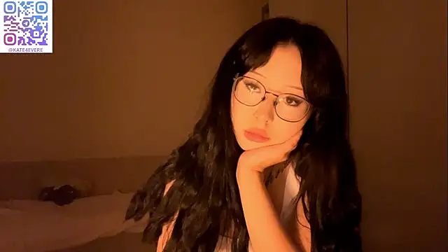 Snapshot of KateGlowee chatting on February 20, 2026, 1:11 pm KateGlowee online show from February 20, 2026, 1:11 pm