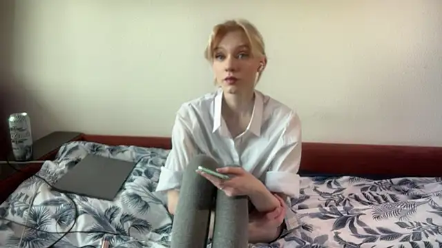 Snapshot of HirokoMassengills chatting on February 22, 2026, 5:08 am HirokoMassengills online show from February 22, 2026, 5:08 am