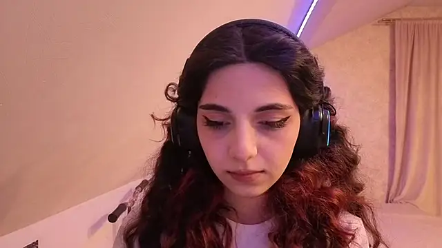 Blissmissataeses online show from February 17, 2026, 12:34 pm