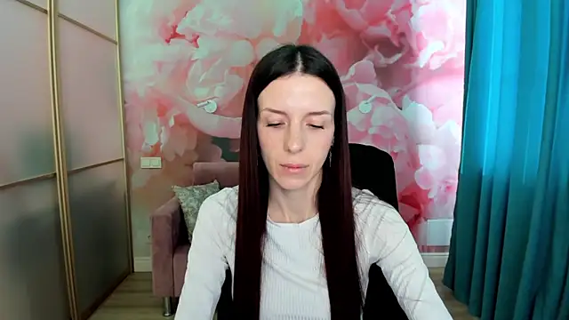 NoirDiva online show from March 5, 2026, 6:42 am