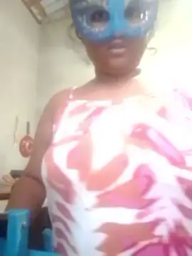 shanaya-baby77 online show from February 18, 2026, 1:01 am