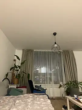 KiraVixenSweet online show from April 2, 2026, 5:54 pm