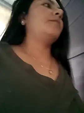 Gissele Rubi online show from February 24, 2026, 2:04 pm