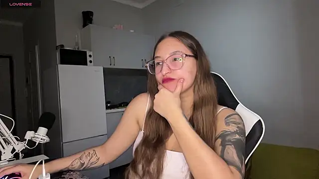 YettaUrive online show from February 19, 2026, 4:25 pm