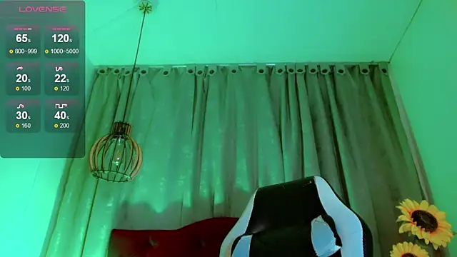 Snapshot of Cayetana_Black_ chatting on February 17, 2026, 6:58 pm Cayetana Black online show from February 17, 2026, 6:58 pm