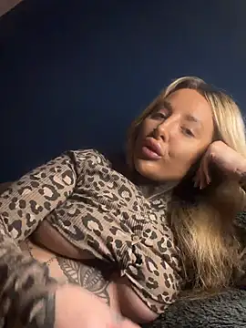 Summerwestt online show from March 1, 2026, 8:33 pm