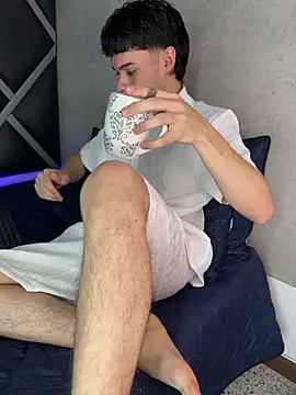 Lucian-greyy online show from February 18, 2026, 4:30 am