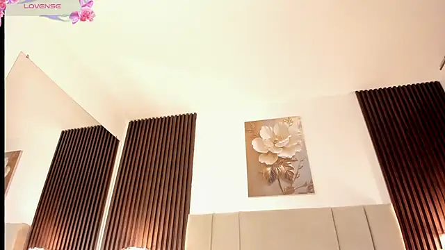  MiLa Dyva online show from April 11, 2026, 5:06 pm