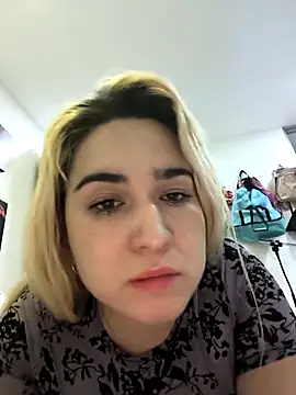 violet-grey online show from April 16, 2026, 1:39 am