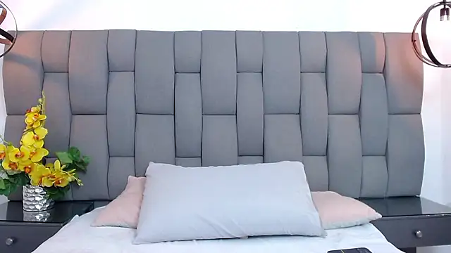 Snapshot of lunavarela chatting on March 1, 2026, 12:51 pm lunavarela online show from March 1, 2026, 12:51 pm