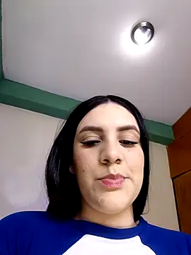 Snapshot of Rosellaa chatting on May 29, 2026, 1:25 am Rosellaa online show from May 29, 2026, 1:25 am