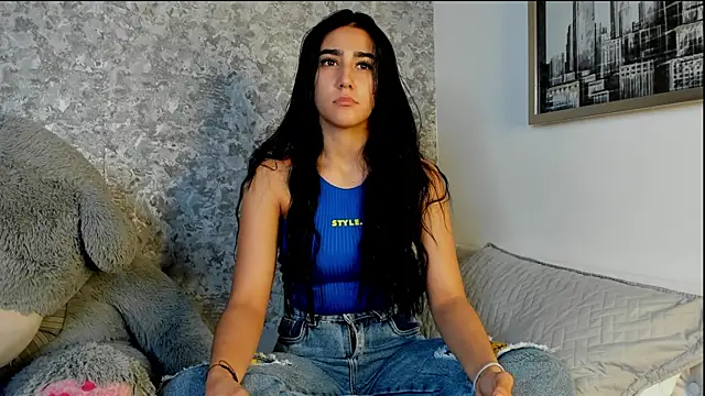 Anika H online show from April 12, 2026, 12:32 pm